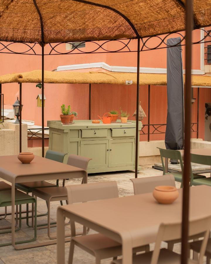 סן-פול-טרואה-שאטו Le Victoria Boutique Hotel מראה חיצוני תמונה
