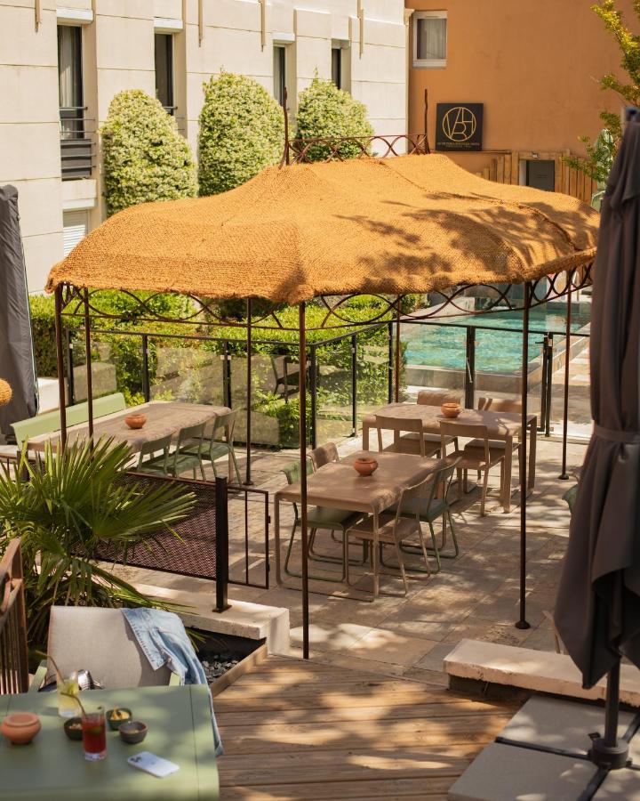 סן-פול-טרואה-שאטו Le Victoria Boutique Hotel מראה חיצוני תמונה
