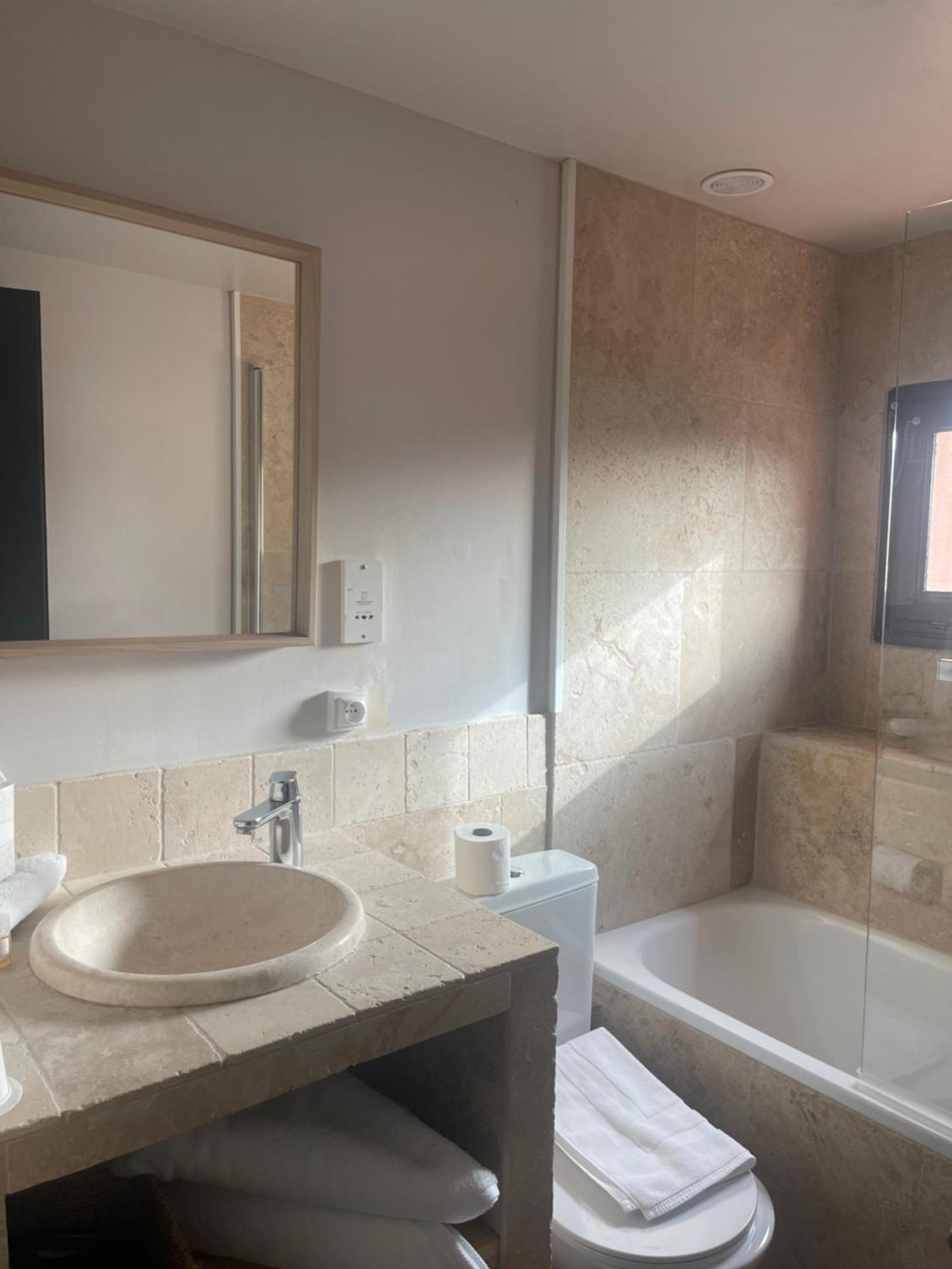 סן-פול-טרואה-שאטו Le Victoria Boutique Hotel מראה חיצוני תמונה