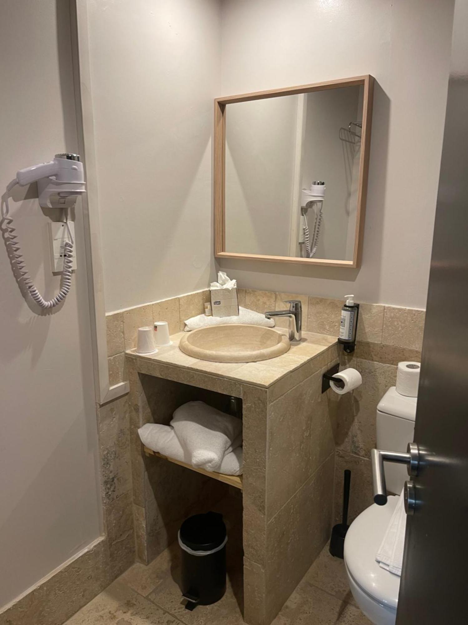 סן-פול-טרואה-שאטו Le Victoria Boutique Hotel מראה חיצוני תמונה